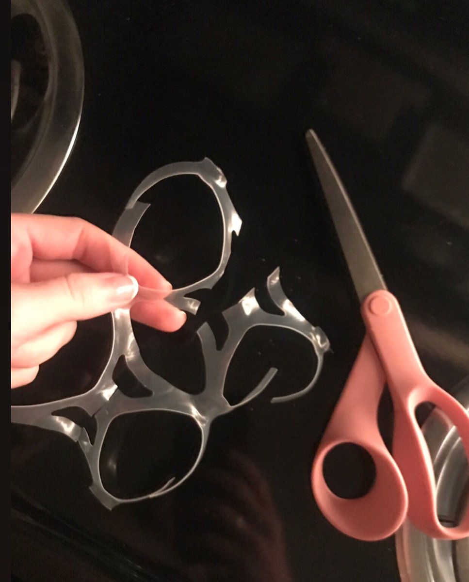 kellierowe's tweet photo. anyone else’s fifth grade teacher scare them into doing this for the rest of their life for fear of being a sea turtle murderer https://t.co/pvMJpGj5qE