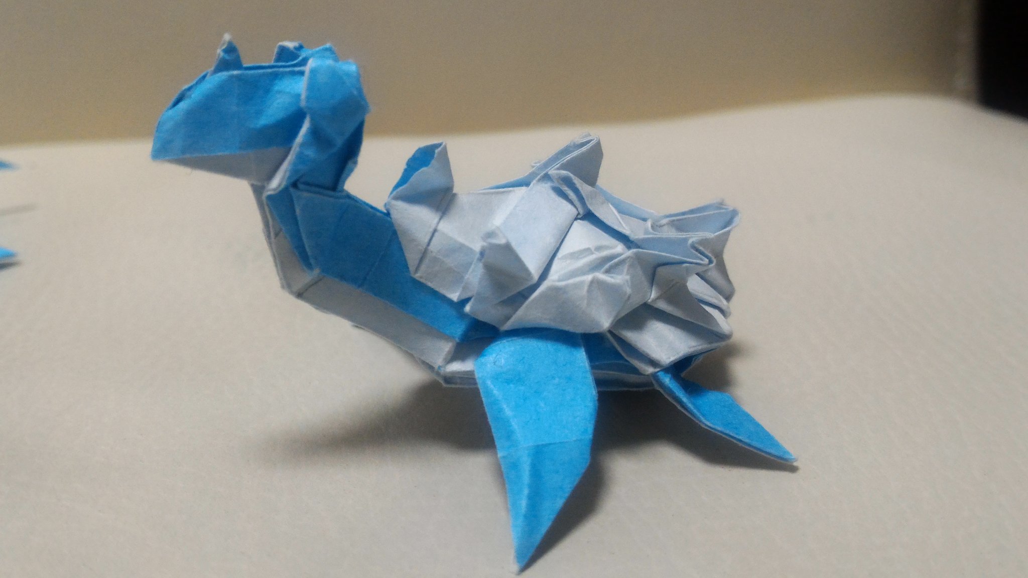 ま サ き はちけんさん Hachiken Folder のラプラス16等分ver 展開図から頭をひねること一週間 延べ6体目でなんとか完成 甲羅の突起を再現するには内側の折り方が重要ですが未だ正解の折り順わからず 15cmでは重ね部が目立ちますね 2枚目は前回 ま サ き はちけんさん Hachiken Folder のラプラス16等分ver 展開図から頭をひねること一週間 延べ6体目でなんとか完成 甲羅の突起を再現するには内側の折り方が重要ですが未だ正解の折り順わからず 15cmでは重ね部が目立ちますね 2枚目は前回