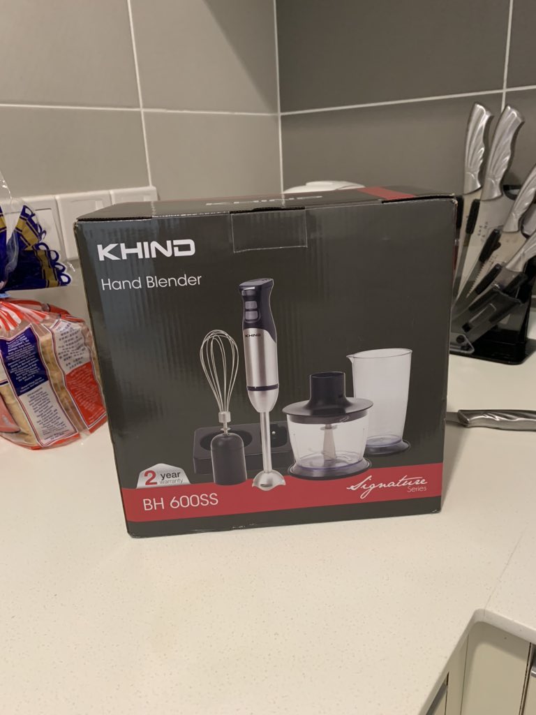 anasrshd's tweet image. Bro nama kita sama, tp aku panic buying beli fridge, washing machine, blender, microwave. Semua ni total harga ipad tu. Tp sorry tkde education price. #adulting