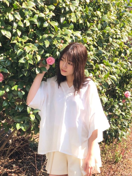 ドの人 Blt Graphおすすめ みーぱんグラビアだけじゃなくてインタビューが衝撃的だから 全然気付かなかったけど ひなあいであまり目立たなかったのもそういうことだったのかもしれない 立ち直ってくれて良かった 日向坂46 佐々木美玲 Bltgraph T