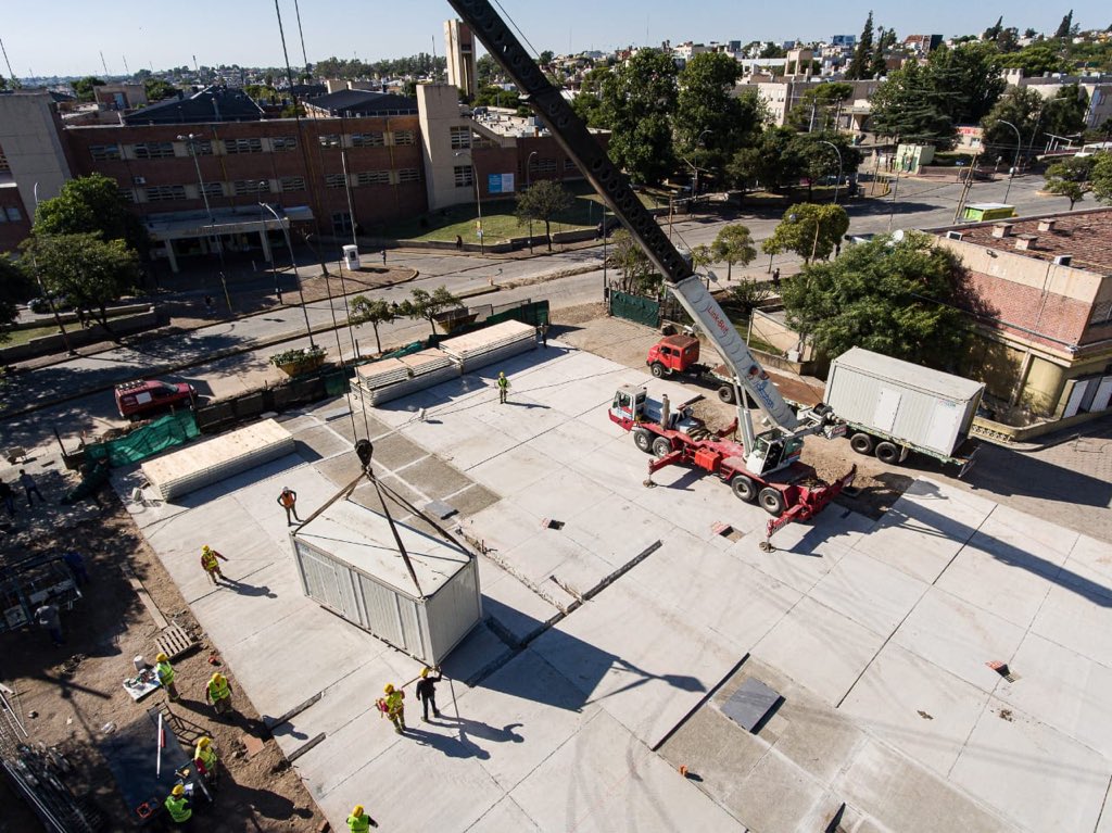 gobdecordoba's tweet image. #HospitalModular: la obra está en su etapa final. La platea, cierre lateral, veredas exteriores, perimetrales y acometidas de servicios están a cargo de la Provincia.