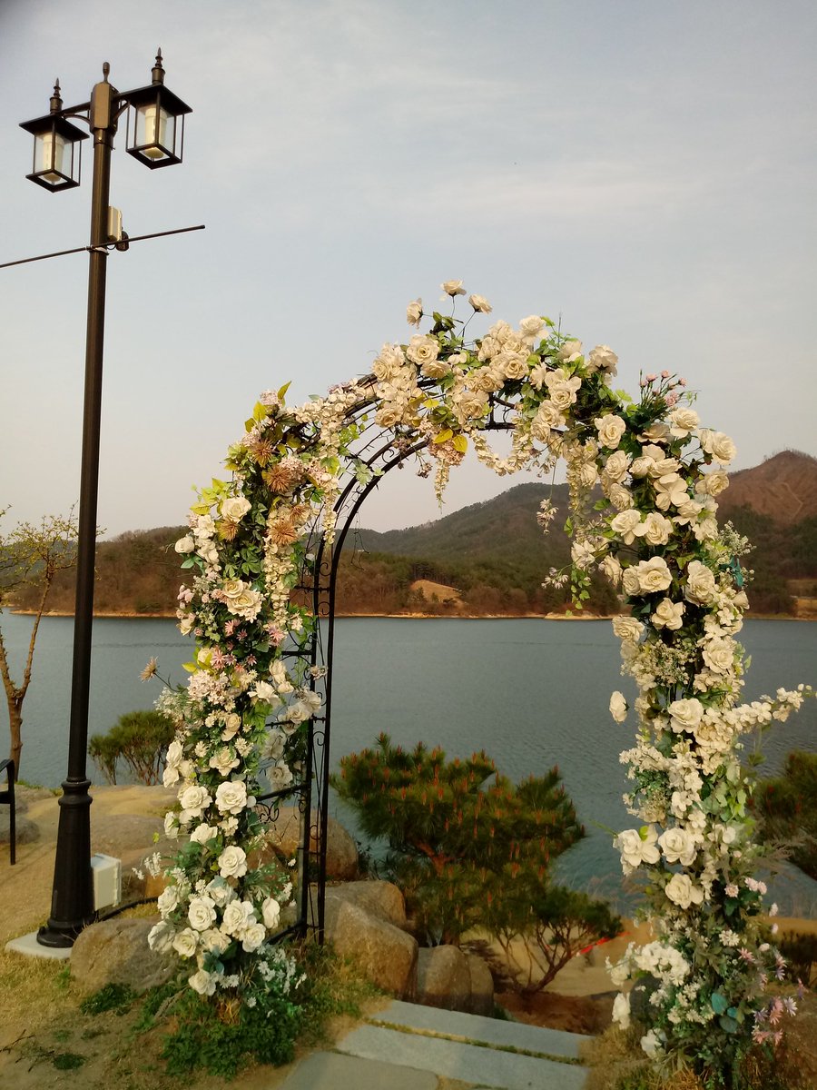 oops1945's tweet image. &amp;lt; 평범한 일상의 행복 &amp;gt;
 
당신은 지금 누군가 간절히 바라는
삶을 살고 있지 않습니까.
 
무미건조하고 재미없다고 하지 말고
이 소소함이 행복이라고 생각하세요.

얼마나 좋은 행복입니까.