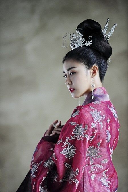 Day 5 - HA JI WON - Three of my all time fave kdramas are HER dramas   #EmpressKi #SecretGarden  #King2Hearts- I love her 