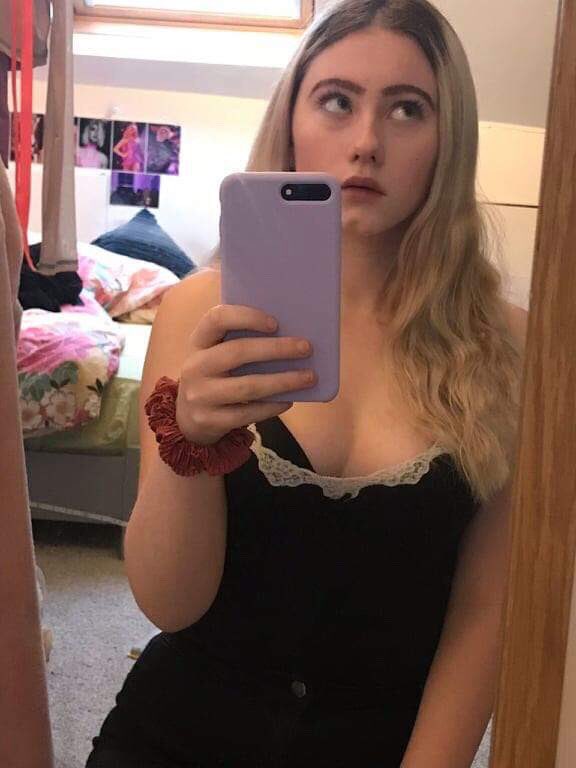 PrincessRoseA16's tweet photo. DM ME IF YOU BUYING‼️cheap prices‼️Paypal only👅💦

#sellingnudes #buyingnudes #cheapnudes #DmMe #Paypalready #paypal #buymynudes #slut #camshow #sextin #horny #bigcock #naked #nudesforsale https://t.co/3EuHniQjmv