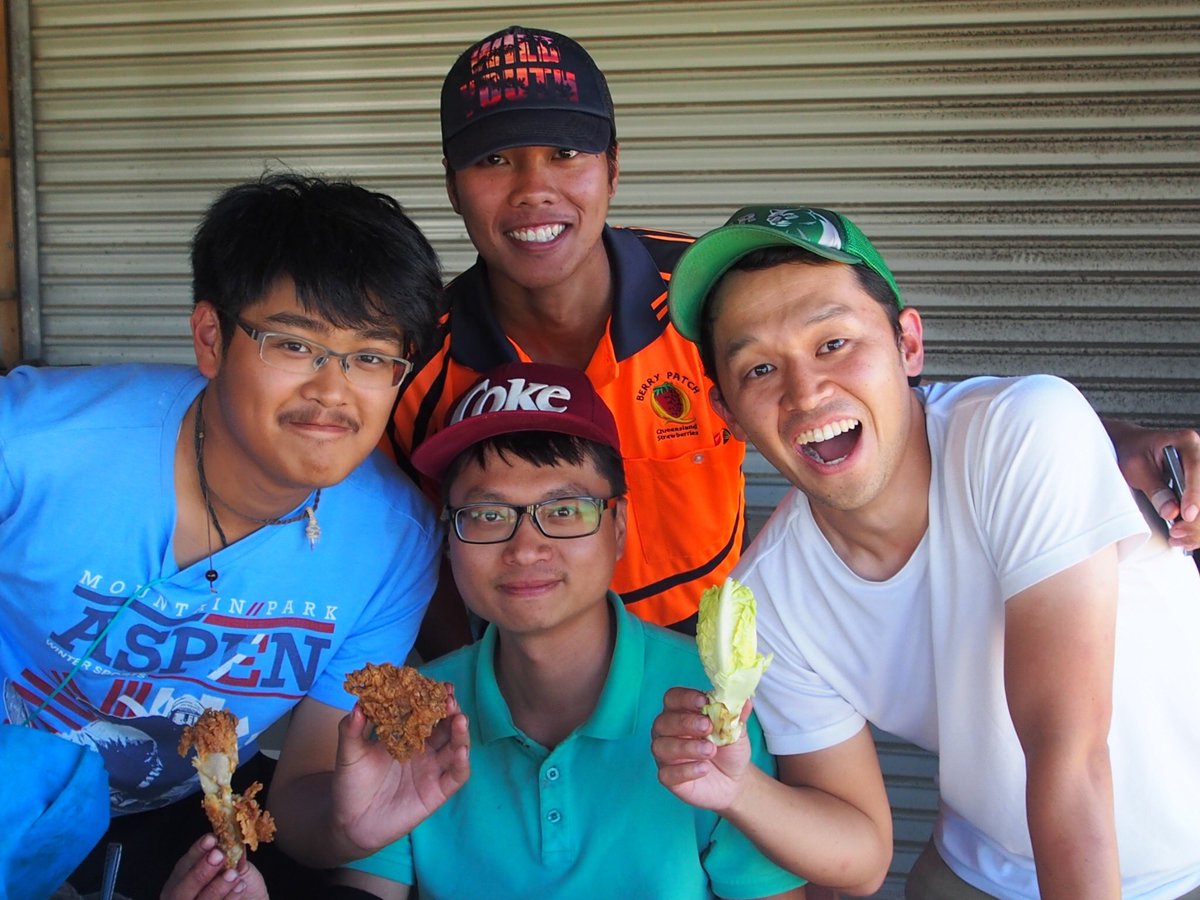 iPhone新調 from SE to SE。前のSEのいちばん古い写真が2016年にブリスベンで最速のストロベリーピッカーを目指してたときのものでした🍓今は糸島リモートワークでパソコンを叩く日々。次の機種変のときはどこで何してるんだろ。楽しみ。
#iphonese