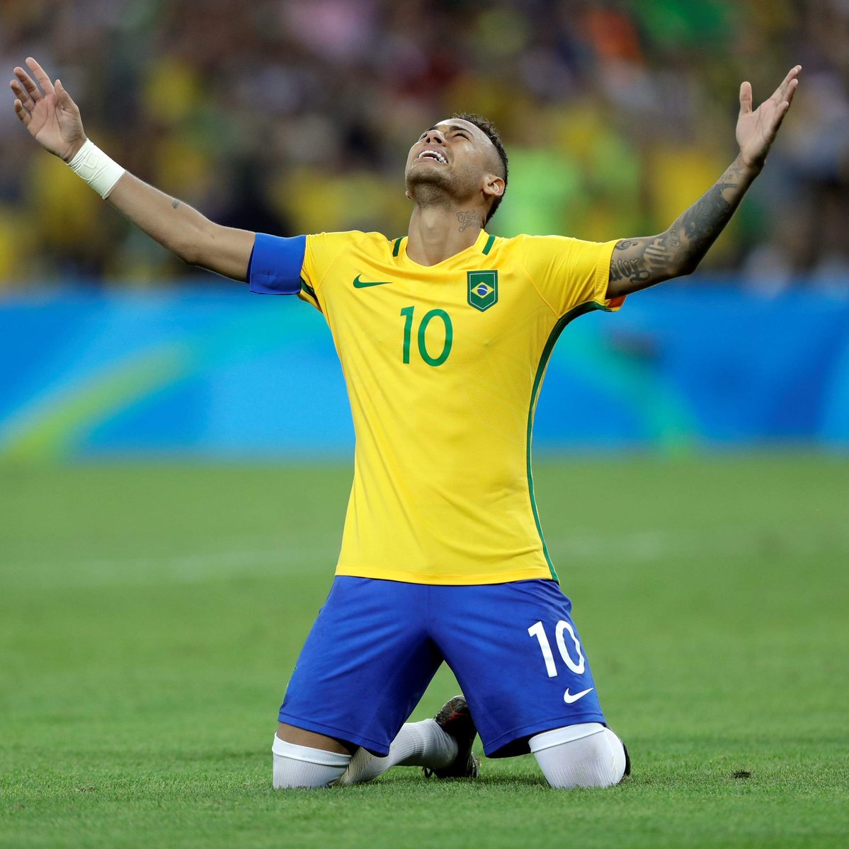 VsFootballers's tweet photo. RT for Neymar
Like for Kylian Mbappé
#PSG #Brazil #France https://t.co/nMnCcKR7hr