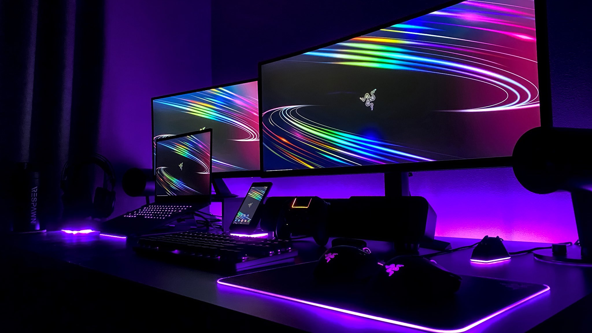 Twitter 上的r L Z 3 R This Razer Chroma Enabled Battlestation Is Primed And Ready With Our Newest Vortex Wallpaper Are You Sokenbicha0706 T Co Fd7iichncu Twitter