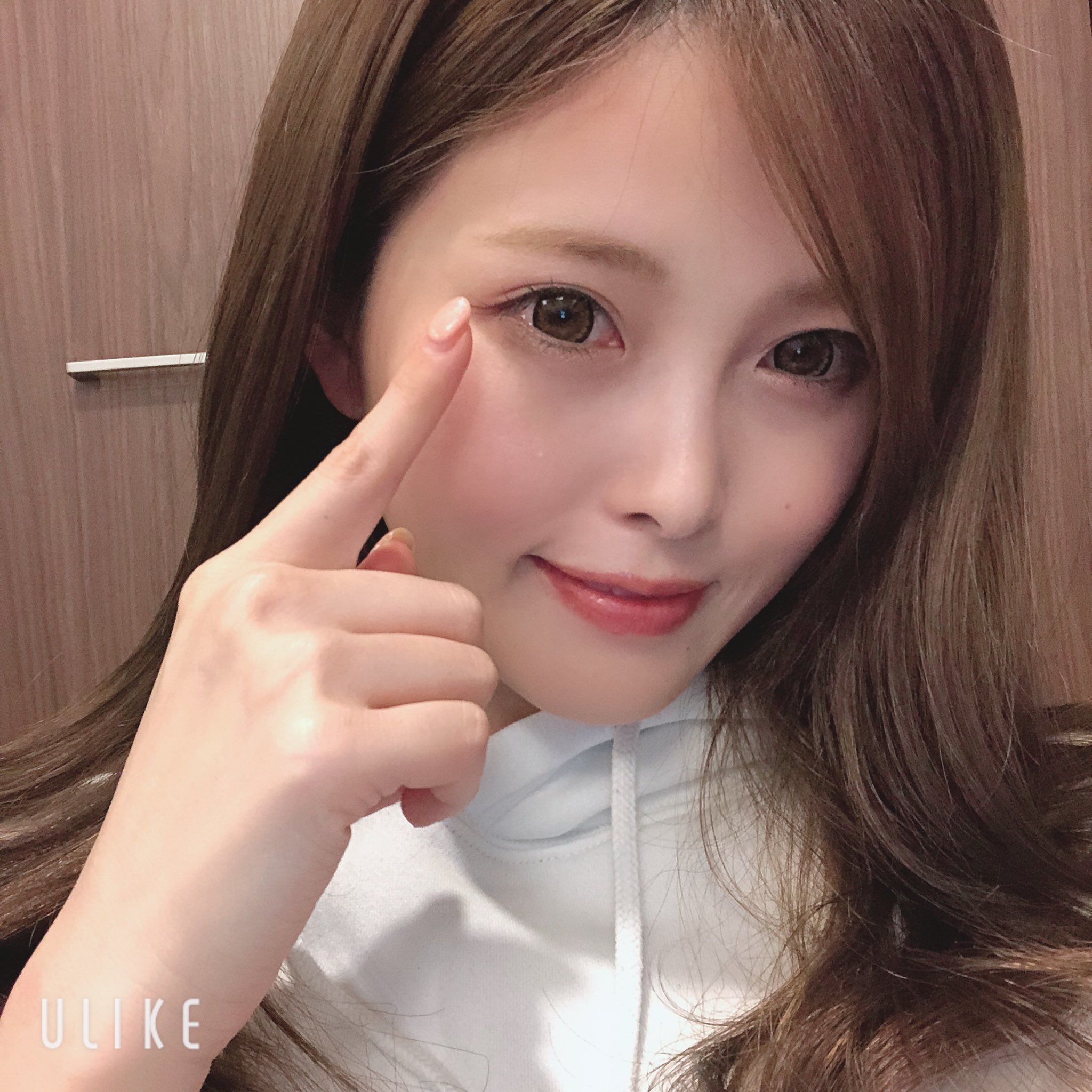 みーこの美容 A Twitter 100均の眉毛プレート使ったら 最初すんごいことになって焦った 笑 やばいと思ったけど100均を信じて プレートに合わせて処理していったら なんと 無事に眉毛完成しました 眉毛 100均 眉毛処理 眉毛プレート 眉メイク 美容垢さん