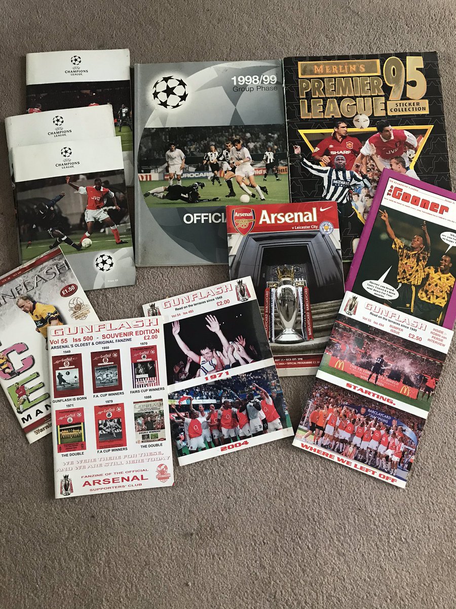 carlton_afc_85's tweet photo. Spent the afternoon sorting out loads of old football stuff #Gunflash fanzines a @GoonerFanzine from 1991, a completed premier league sticker album from 1995 and the @AFSCLondon 500th edition just a few things that caught my eye when coming across them. https://t.co/8HMHGChdXj