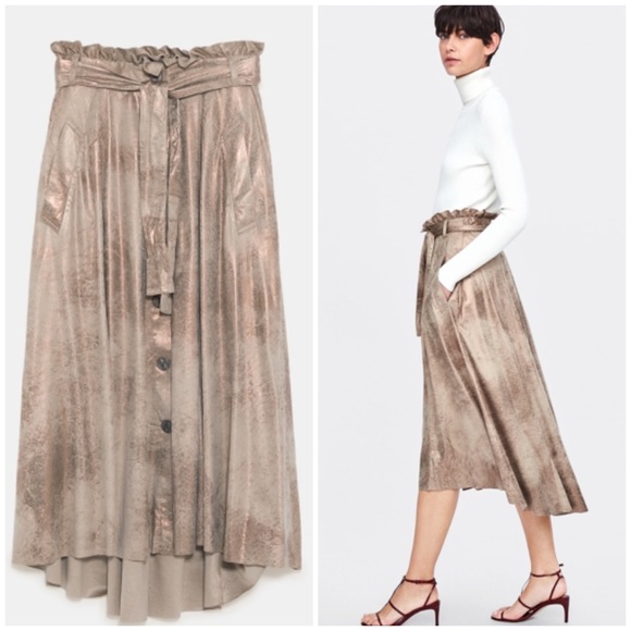 notablyandrea's tweet photo. So good I had to share! Check out all the items I'm loving on @Poshmarkapp #poshmark #fashion #style #shopmycloset #clubmonaco #zara #jamesperse: https://t.co/Cn4gylflu5 https://t.co/kEh7OJD707