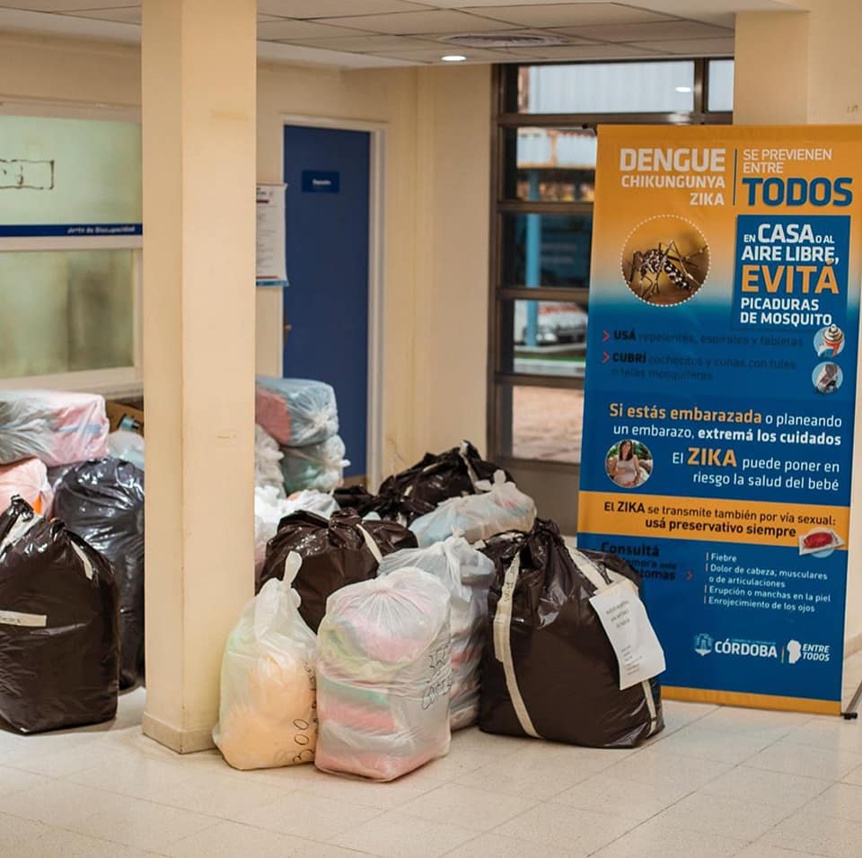 RC_RioIVSur's tweet photo. NOS CUIDAMOS ENTRE TODOS #CosturerasSolidarias
⠀⠀⠀⠀⠀⠀⠀⠀⠀⠀⠀⠀⠀⠀⠀⠀⠀⠀
👉🏻En el día de ayer se hizo efectiva la entrega de insumos médicos😷 y elementos de protección al hospital y a clínicas y sanatorios privados de la ciudad. ⠀⠀⠀
⠀⠀⠀⠀⠀⠀⠀⠀⠀⠀⠀⠀ https://t.co/GwEDiOh3Qp