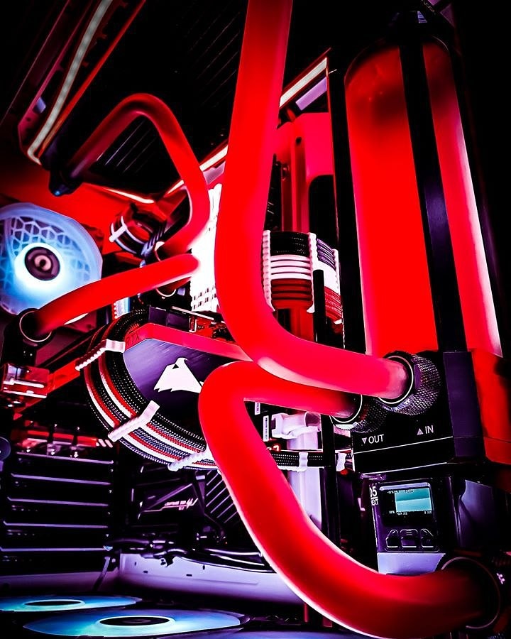 ModMyMods's tweet photo. Another beautiful look at the creation by our good friend Travis at @shellback_tech

#thermaltake #Shellbacktech #TT #AORUS #CustomCables #Frosted #Heatkiller #Watercool #Aquacomputer #D5 #PumpRes #DIY #MSI #RED #White https://t.co/DhPcZiRlfk
