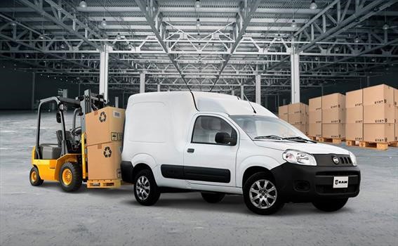 Autocosmos's tweet photo. #FelizMiercoles ♥ Descubre a la renovada #RAMPromasterRapid 2020 👊 Disponible en una sola versión cuenta con una capacidad de carga de 650 Kg, un espacio volumétrico de 3,100 litros y 6 ganchos de sujeción para poder amarrar lo que sea 👉 https://t.co/YQ5KG58ES2 @Ram_MX https://t.co/NQX5B6cy0x