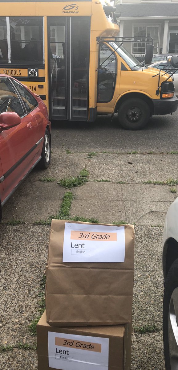 Thank you for the delivery of school supplies and PE equipment! You are out bright and early!
<a href="/LentK8/">Lent K-8</a> @HPE_Dr <a href="/PPSConnect/">Portland Public Schools</a>
