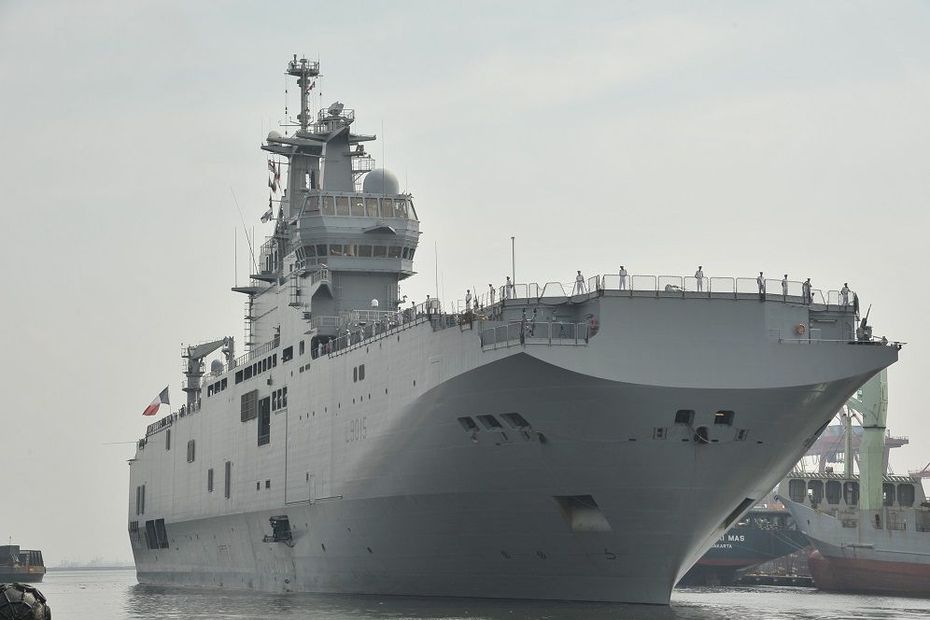 Quatre jours de manoeuvre logistique interarmées pour le "#Dixmude" entre #SaintMartin, la #Guadeloupe et la #Martinique ⤵️ la1ere.francetvinfo.fr/martinique/qua…