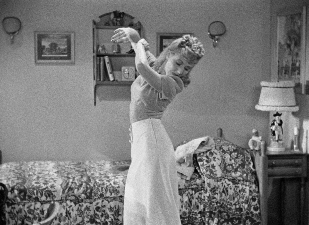 criterionchannl's tweet photo. Jean Arthur, Joel McCrea, and Charles Coburn find that three’s a crowd in the delightful screwball romp THE MORE THE MERRIER (1943).  

Now playing in our Jean Arthur series! https://t.co/f8NZMu9Upc https://t.co/cKsBK9MAAb