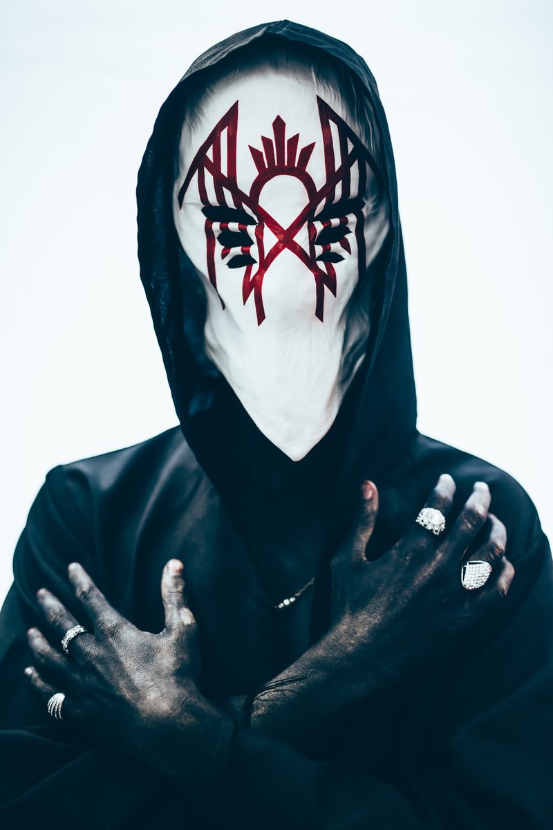 Sleep_Token's tweet image. I live to guess your sorrow.

Photographic imagery courtesy of Andy Ford.