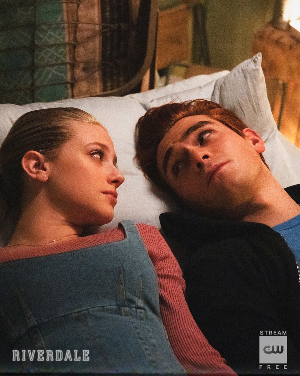 CW_Riverdale's tweet photo. Will it be more than a kiss? New episode airs tonight at 8/7c! Stream tomorrow free only on The CW. #Riverdale https://t.co/6PVTPyJlhi