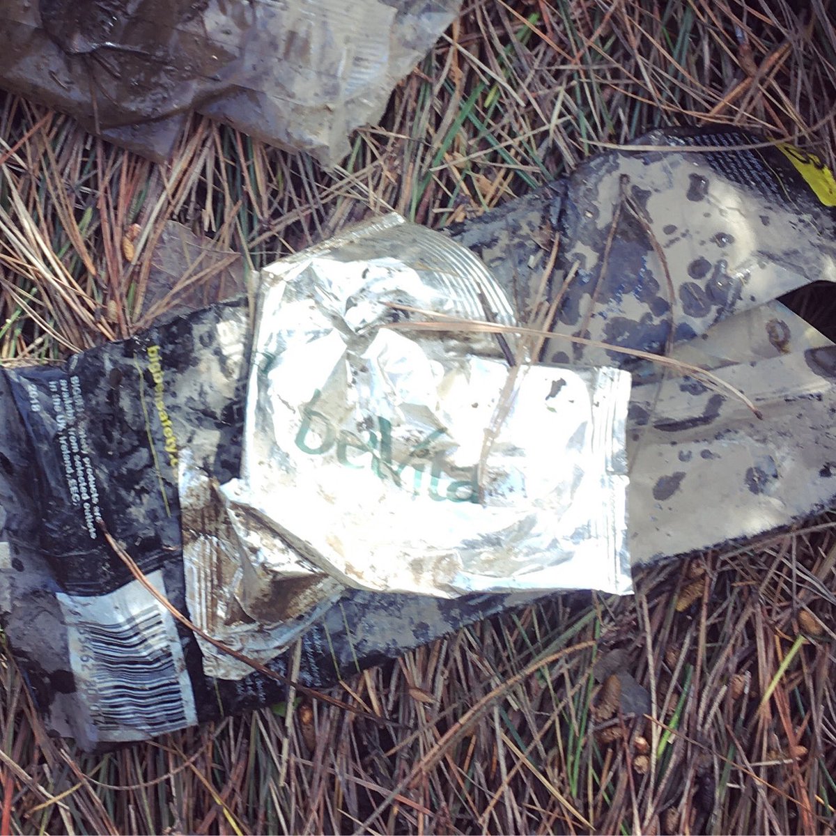 ❗️Hey @BelvitaUK @MDLZ ... your packaging is polluting our local coast walk 😳 🙏 Please can you stop producing so much plastic?

#ReturnToOffender #PlasticFreeCommunities #SurfersAgainstSewage #DigitalBeachClean @sascampaigns