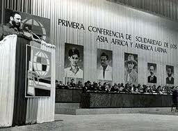 En Janvier 1966, le Parti Communiste Guadeloupéen et le GONG ont assisté la conférence tricontinentale de la Havane et ont signé une motion sur l'indépendance de l'île. Le pouvoir, 1er rang Jacques Foccart, craint que le statu quo départemental ne soit remis en cause.