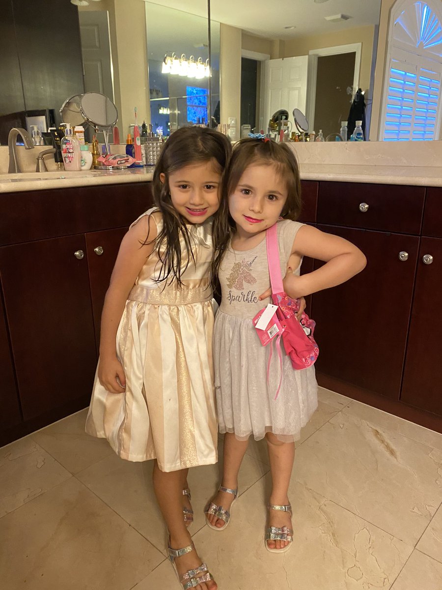 MichelleRagusa's tweet image. Dr Ash is my go to source on #Education especially in our new #DigitalNormal @8x8 is great- I love it’s Free, secure and has no time limits! As I recently got promoted from #WorkingFromHome to #HomeSchooling I think it’s a great option for #teachers 👩‍🏫during #coronalockdown too!