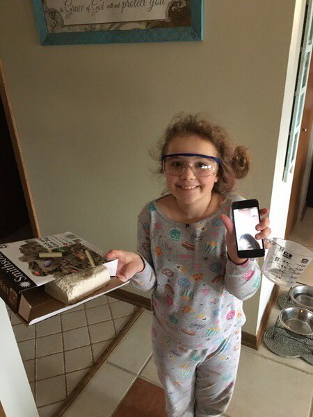 DuffyKaryl's tweet photo. Families that learn together have fun together! Fairer family rocks! #135learns @DuffyKaryl @hpointschool https://t.co/cV4X7U33Om