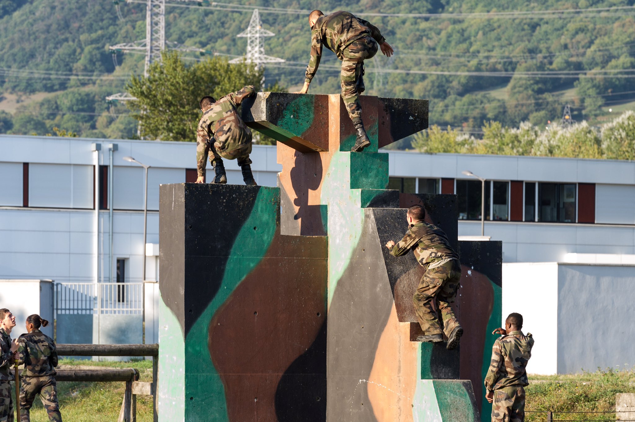 Armee De Terre On Twitter Armeessouvenirs Qui Se Souvient De Son Chrono Sur Le Parcours D Obstacles C Etait Quoi Pour Vous L Obstacle Le Plus Difficile A Franchir Https T Co B9klzvt46v