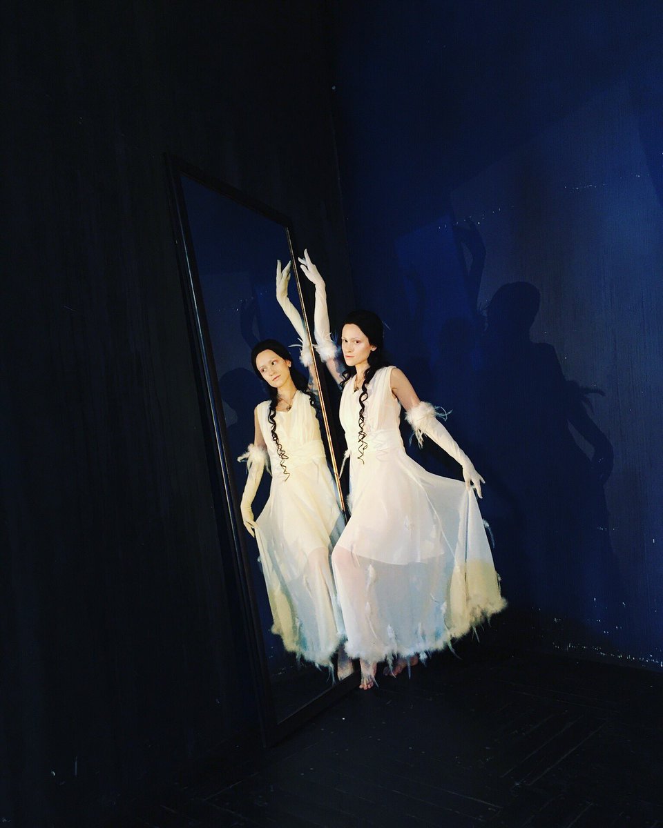 Anastanssia's tweet photo. С днём танца!
Happy Dance Day!!!

Photo from the scene of the gothic dance film “Angel’s Dead Love”. https://t.co/bZxoyVuZlT
