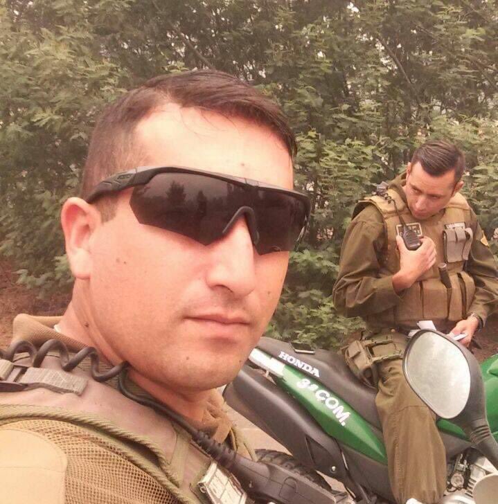 Katona_Rojas's tweet photo. Ya, acá están los 2 funcionarios de Carabineros de Chile que salieron a disparar a transeúntes en #LaFlorida https://t.co/SuzUWL8Dbx
