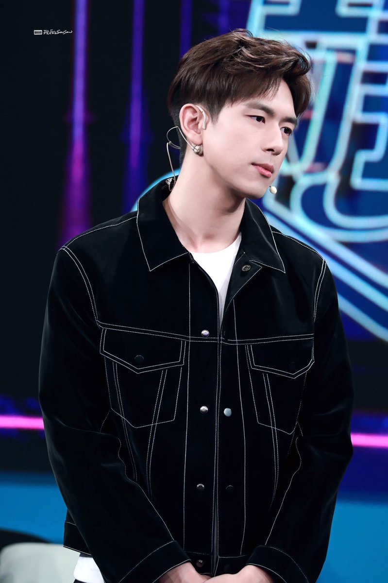 seesaw1019's tweet photo. #李现 #lixian 
📺 𝘿𝙚𝙚𝙥𝙡𝙮 𝙚𝙣𝙜𝙧𝙖𝙫𝙚𝙙「PART 1」 https://t.co/z7mYLCN1is