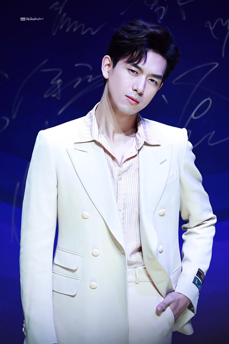 seesaw1019's tweet photo. #李现 #lixian 
📺 𝘿𝙚𝙚𝙥𝙡𝙮 𝙚𝙣𝙜𝙧𝙖𝙫𝙚𝙙「PART 2」 https://t.co/NeoyEDh2fG