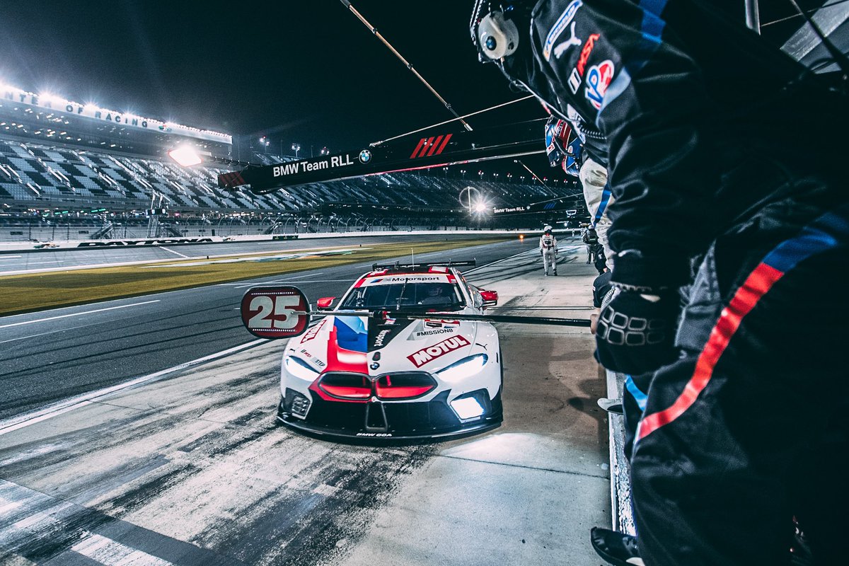 HerrFrederik's tweet photo. @BrunoSpengler and his mates might not have won the event as the black sister car did but the white M8 GTE did look shiny under those Daytona floodlights #bmw #motuldrive #motulmediacrew #bmwmotorsport #bimmer #becauseracecar #getoutanddrive #daytona #rolex24 #m8gte #mission8 https://t.co/UvsRQl8bqU