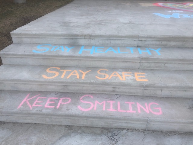 HPSWildcats's tweet image. Our staff continues to send positive messages to our students - this time our instructional assistants put their art skills to the test with a chalk message on our front steps. #ABLearningAtHome #btps28