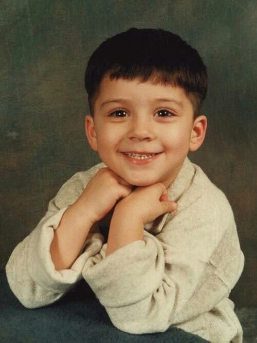 zaynwild's tweet image. Essa criança vai roubar toda a beleza do mundo.