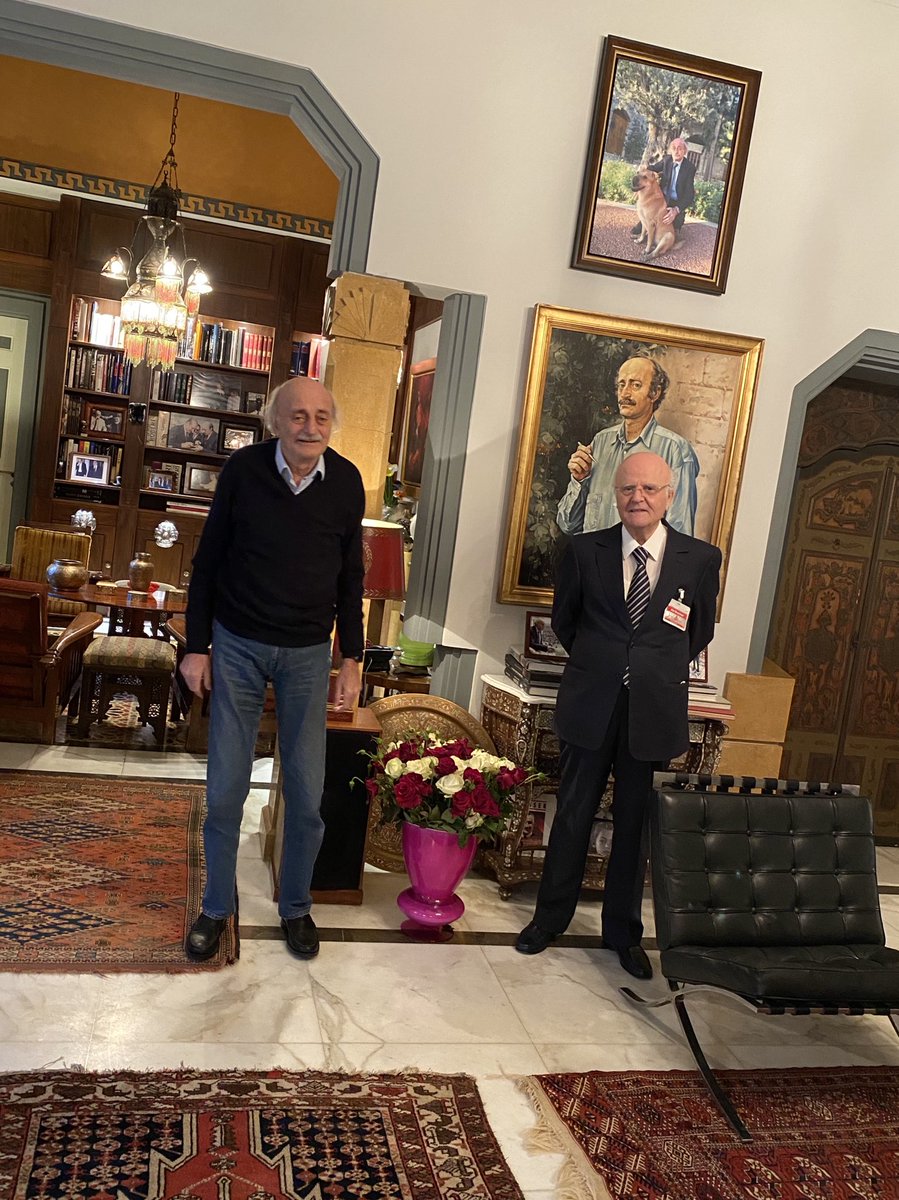 walidjoumblatt's tweet photo. جان عبيد صديق كبير للمختارة ولكمال جنبلاط .علاقتنا السياسية والعائلية قديمة أصيلة وعريقة .لبناني كبير فوق العصبيات الصغيرة القبلية والطائفية  وعربي اصيل في زمن التخلي والتراجع في  عصر تلاقي الأقليات على الحقد  والخراب والدمار https://t.co/0xhBhVV7di