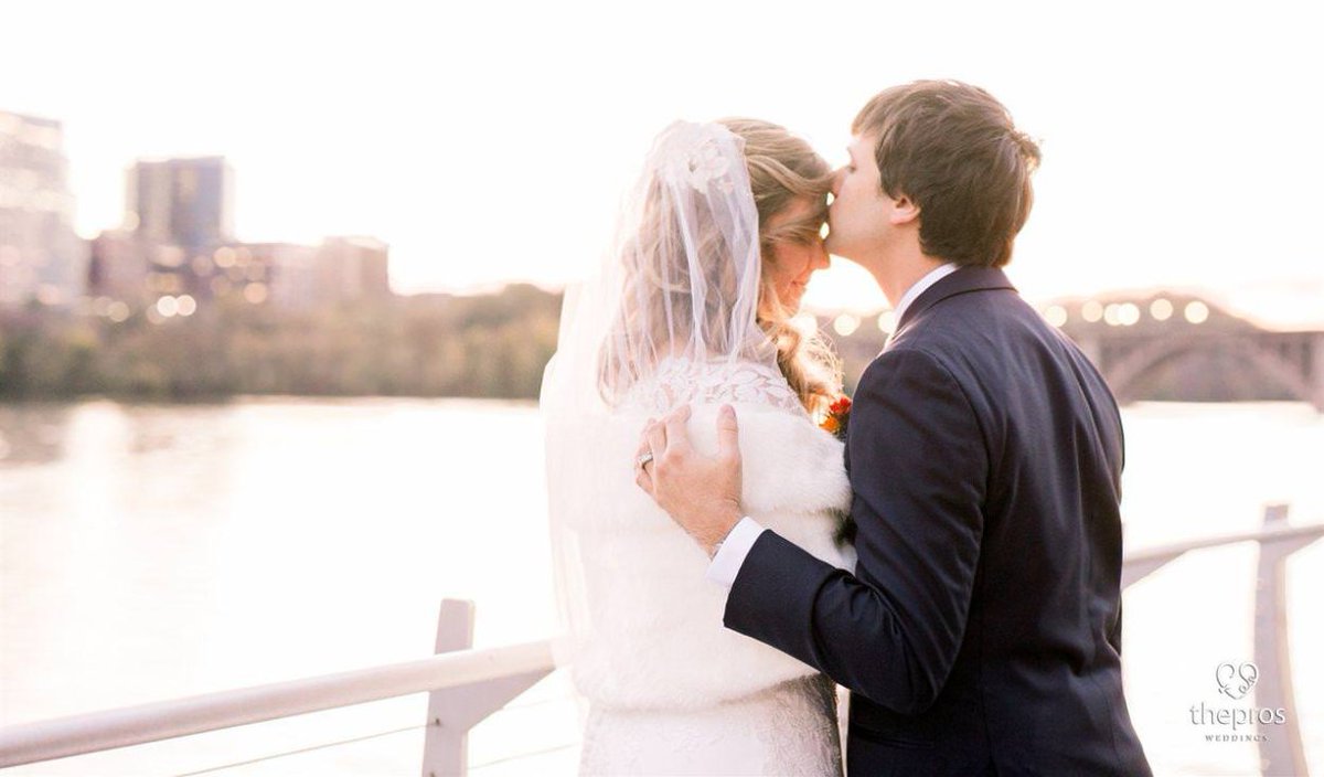 TheProsWeddings's tweet photo. Looking forward to brighter days like these ❤️
#theprosweddings #weddingphotography #weddingphoto #weddingphotographer #weddingmoments #weddingday #wedding #fallinlove #weddings #thepros #weddingtrends #weddingdetails #georgetownwedding #winterwedding #dcwedding #dcweddings https://t.co/PUmSStwVtm