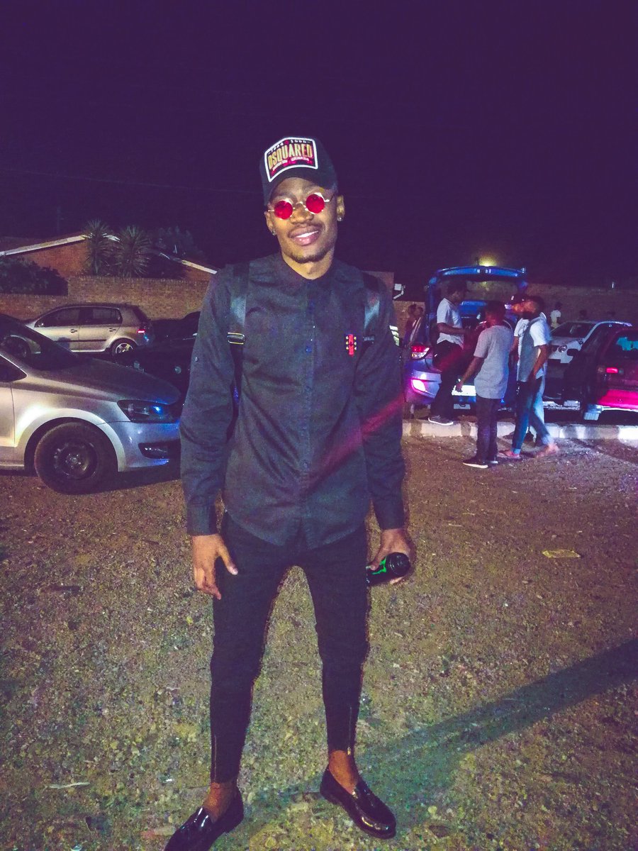 djluba1818's tweet photo. I'm 25 years old and Still a Virgin I'm still alive ➕🙏Who is sex is us or sex is me?? 😅😂😂 #WhoCanSurviveWithoutSex   #WhoCanSurviveWithoutSex I'm surviving https://t.co/sTWXSlBAry