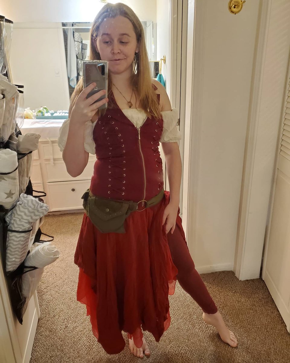 FragmentofMagic's tweet photo. Casual Cosplay ALMOST DONE!!
#Casualcosplay #fragmentscomic #postbabybody #cosplay #originalcharacter https://t.co/SYHvcIRhlP