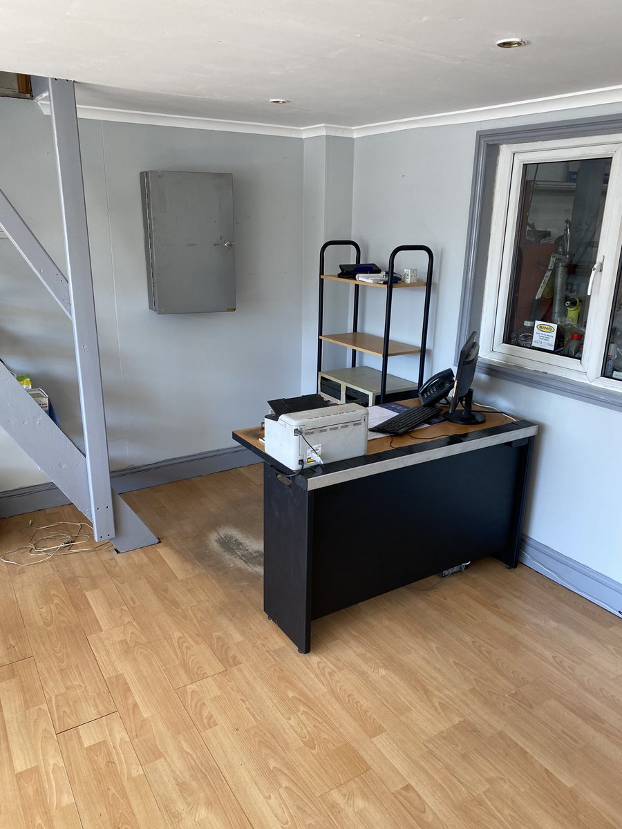 bobfarnonsltd's tweet photo. Things are looking a lot cleaner and smarter in the office ⁦@bobfarnonsltd⁩ ⁦@BiGDUG⁩ https://t.co/KCzTvbpk6t