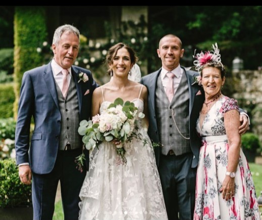 All looking striking! Thank you so much for sharing with us Amanda :) #weddinghour