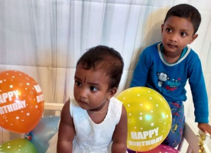 BREAKING Man, 40, arrested for 'murder' of two children found stabbed to death mirror.co.uk/news/uk-news/b…