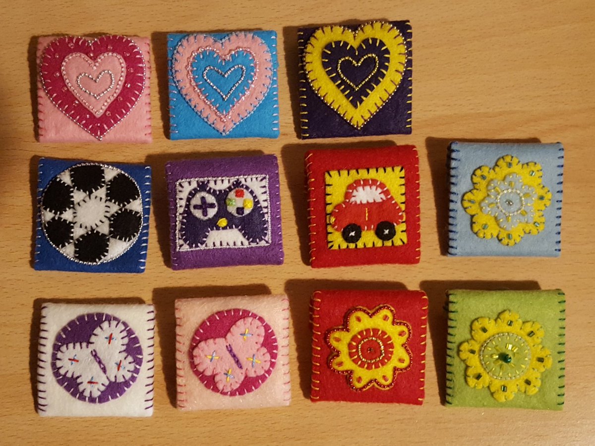 Vee2011Vee's tweet photo. @HandmadeHour @HandmadeHour 
Binnys Crafts
Handmade cards and purses. X https://t.co/5hB0pelEA8