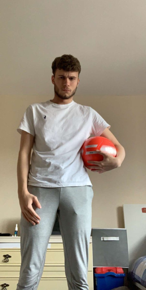 NittyFC's tweet photo. @FFilipe16
Position: RW/RM
P: 14 G: 2 A: 4
Electric wideman on his day, some consistency issues where the RB can do a better job.
Class whip from right foot, loves a late pass.
One of the newest additions to the @NittyFC lineup. https://t.co/G7sdfHhuMS