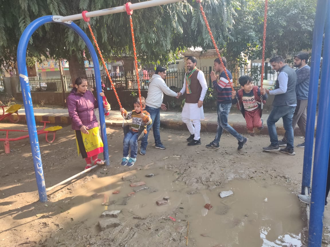RajnishHindutva's tweet photo. कुछ बात जरूर होगी तेरे इस किरदार में,
यूं ही हर शख्स तेरा दीवाना नहीं होता।
#StartupsMeet
@BJP4India @narendramodi_in @AmitShah @JPNadda @PawanSh01107205 @BJP4Haryana @cmohry @DuttYogi https://t.co/rMIhsD80px
