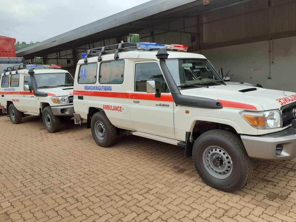 GisagaraDistr's tweet image. Mwiriwe.
Ejo kuwa 30/04/2020,09:00 Akarere ka #Gisagara kazashyikiriza Ibitaro by'Akarere bya #Gakoma na #Kibilizi Ambulances zo kubafasha mu bikorwa by'ubuzima.
Igikorwa kizabera ku biro by'Akarere @GisagaraDistr 
@RwandaHealth @JRutaburingoga