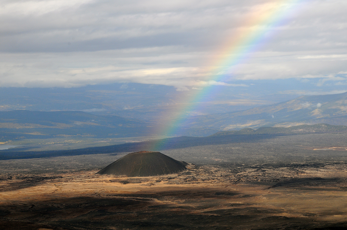 Wednesday wildness: the tephra cones know where the rainbow ends are...follow the volcano:)