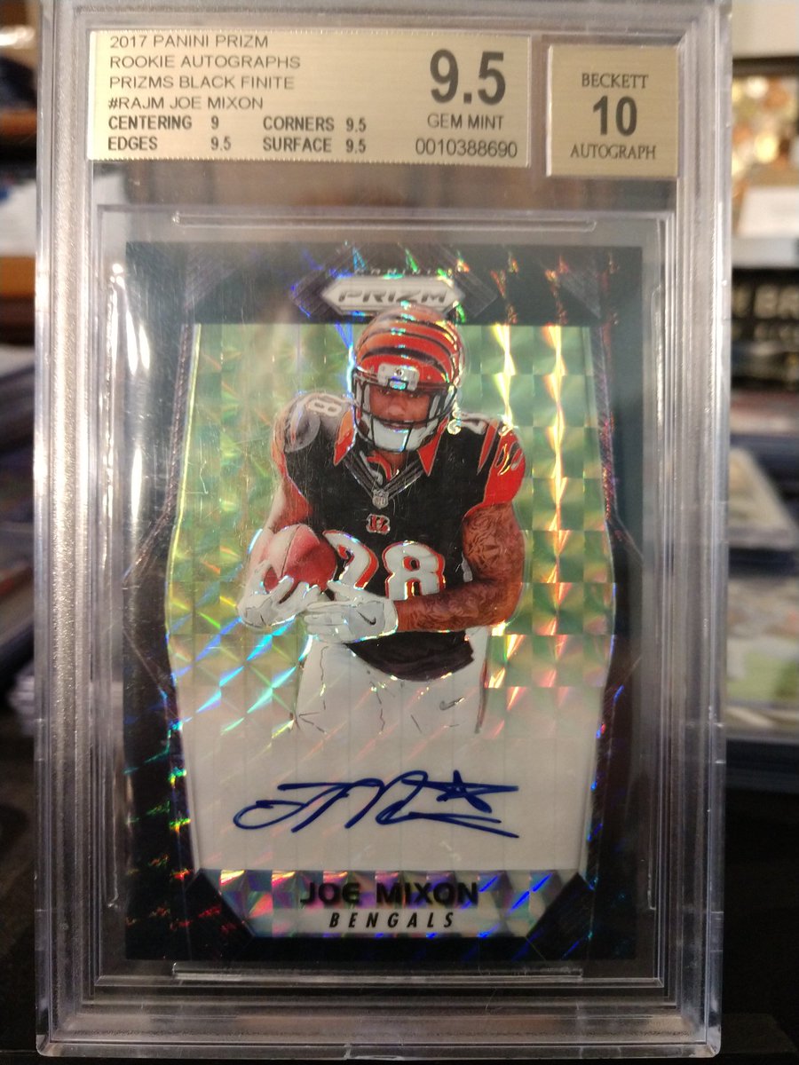 ClockworkCards's tweet image. Looking for the gold vinyl version of this card to complete the rainbow.