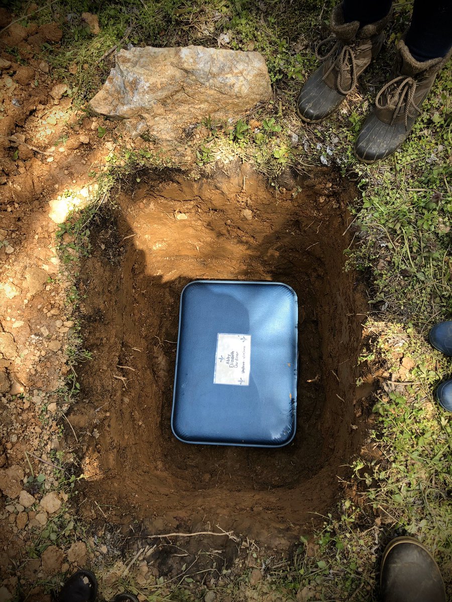 ExaggeratedP's tweet image. We had to let go of our sweet Abby this morning. So painful. We had 13 wonderful years of love, happiness, and comfort. We will miss her forever.😭💔