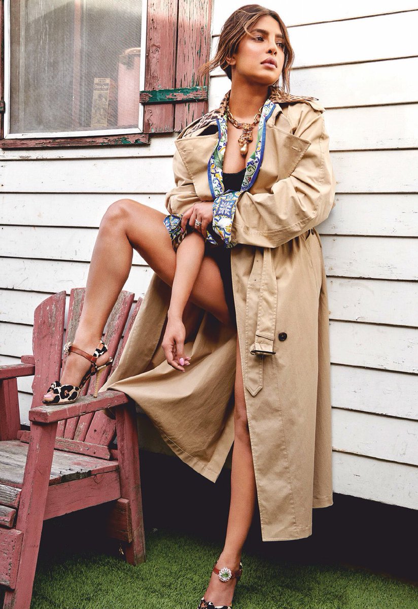 Little Hollywood フリーダ ピントとプリヤンカー チョープラーがイルファン カーンを追悼している T Co T6iqbblhik T Co Toxdydxln7