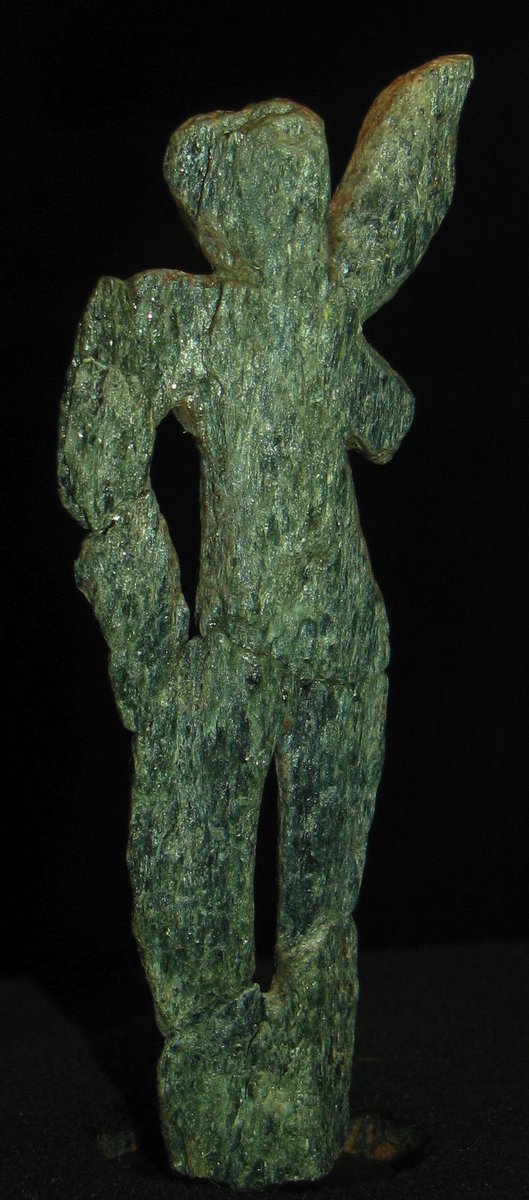 Jamie_Woodward_'s tweet photo. "Fanny the Dancer" is a delightful 32,000-year-old dancing figure sculpted in blue-green slate from Galgenberg in Austria. Fanny Elssler was Austria's prima ballerina when this ice age artwork was discovered in 1988. Images: https://t.co/5oMjCEhjMt #InternationalDanceDay https://t.co/lAfBXfMFuM